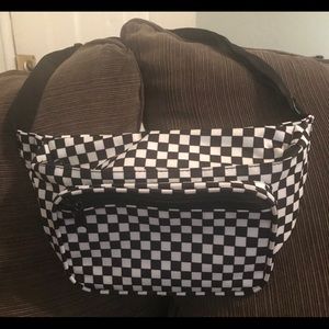 NWOT  BLACK AND WHITE CHECKERS FANNY PACK